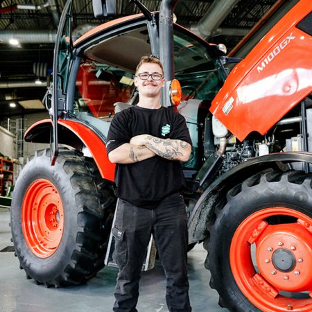 Farm equipment mechanic